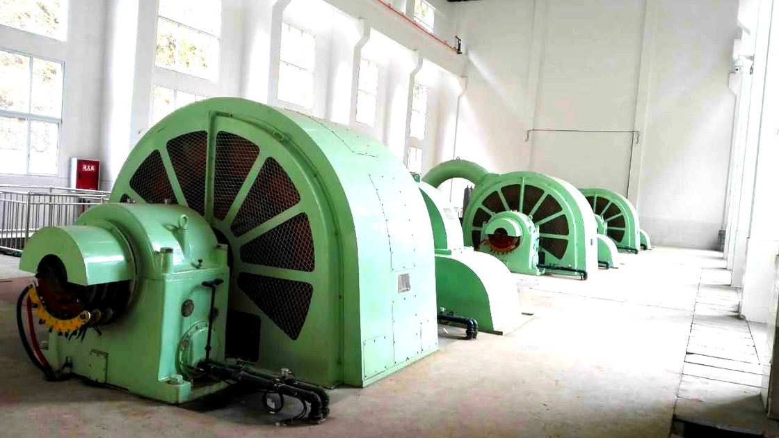 6-10 kV nominale spanning Pelton Wheel Turbine Generator met gietijzer/roestvrij staal constructie