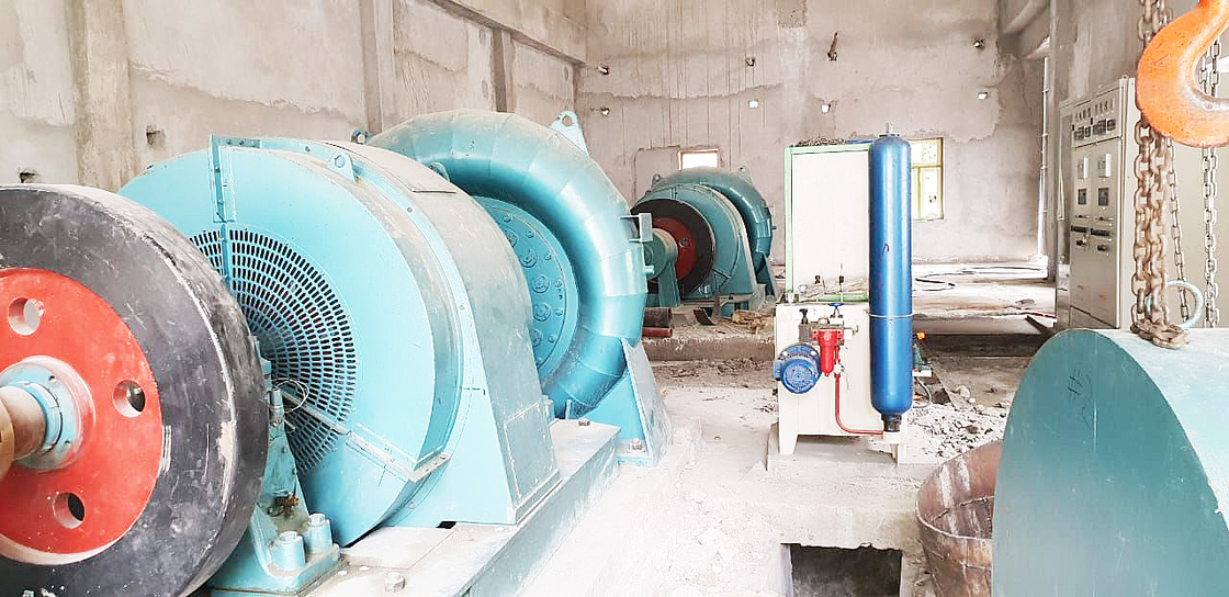 Automatische waterturbinegenerator Verticale installatie 50Hz/60Hz 300-3000 tpm Lucht/water koeling