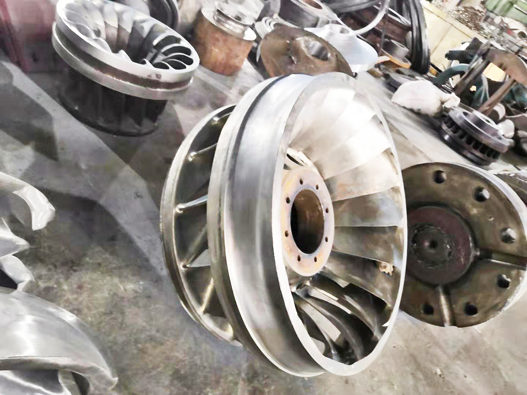 Aangepaste Kleurwaterturbine 200kw-20mw Kracht Uitgang 220V-690V Nominale spanning