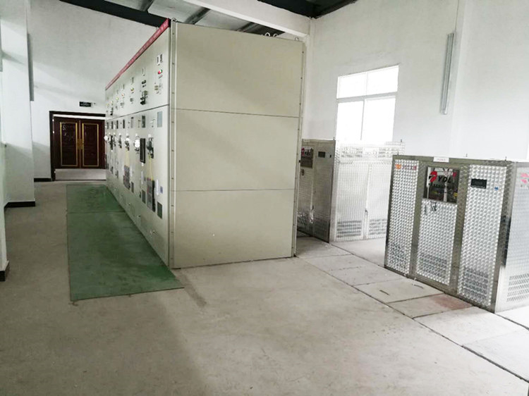 Op maat gemaakte 200kw-20mw waterturbine generator voor 5m-500m water hoofd operaties