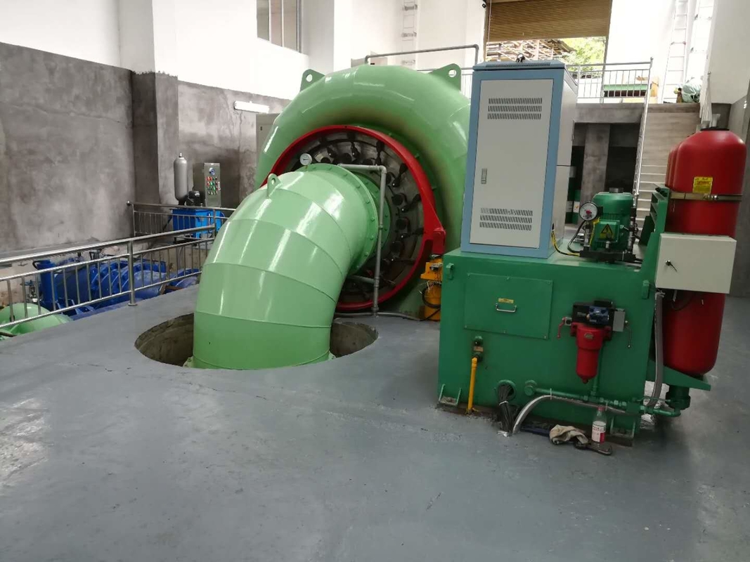 Verticale borstelloze waterturbinegenerator 200kw-20mw Stroomuitgang In- en buiteninstallatie 50Hz/60Hz