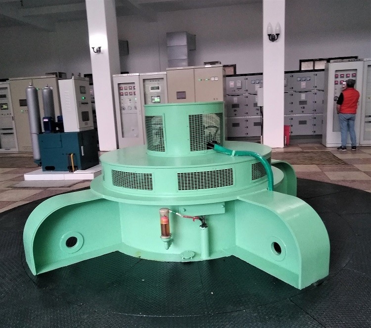 Persoonlijke borstelloze waterturbine 450-1000 RPM Verticale installatie Lucht/water koeling 300-3000rpm