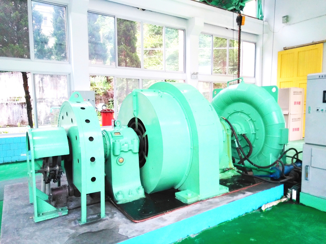 Automatische 400V 800V 6,3kV 10kV nominale spanning Francis turbine generator met nominale vermogen 300KW-20MW