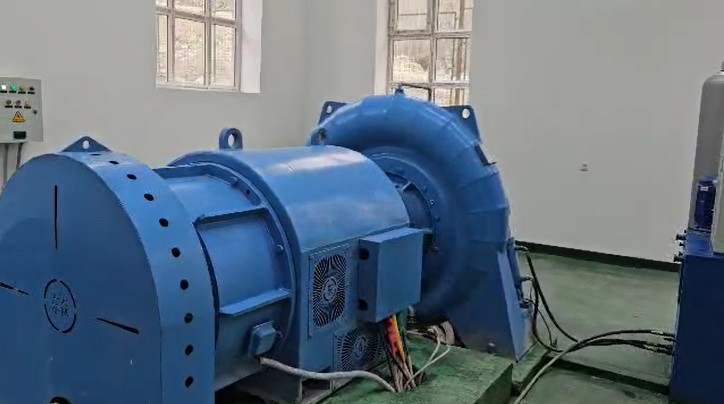 Goedkwaliteit Hydroturbine fabrikant Op maat gemaakte generatoren voor waterkop 20m-200m Energiecentrales