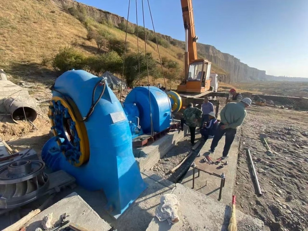 Hoogwaardige warmverkopende waterturbinegenerator Waterenergie en waterkracht Onderdelen voor kleine elektriciteitscentrales