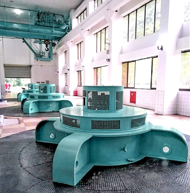 Zeer duurzame waterturbinegenerator Regelmatig onderhoud vereist meer dan 30 jaar Levensduur 0.1 Stroom