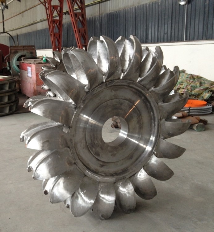 Verticale installatiemethode hydroturbine-rotor met inlaatdruk van 10 MPa, mogelijkheden voor geharde metalen materialen