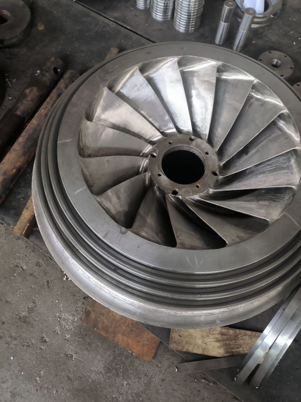 Op maat gemaakte inlaatdiameter 1-5 meter Hydro turbine runner met en Nominale rotorsnelheid 100rpm 200rpm 300rpm 500rpm 1000rpm