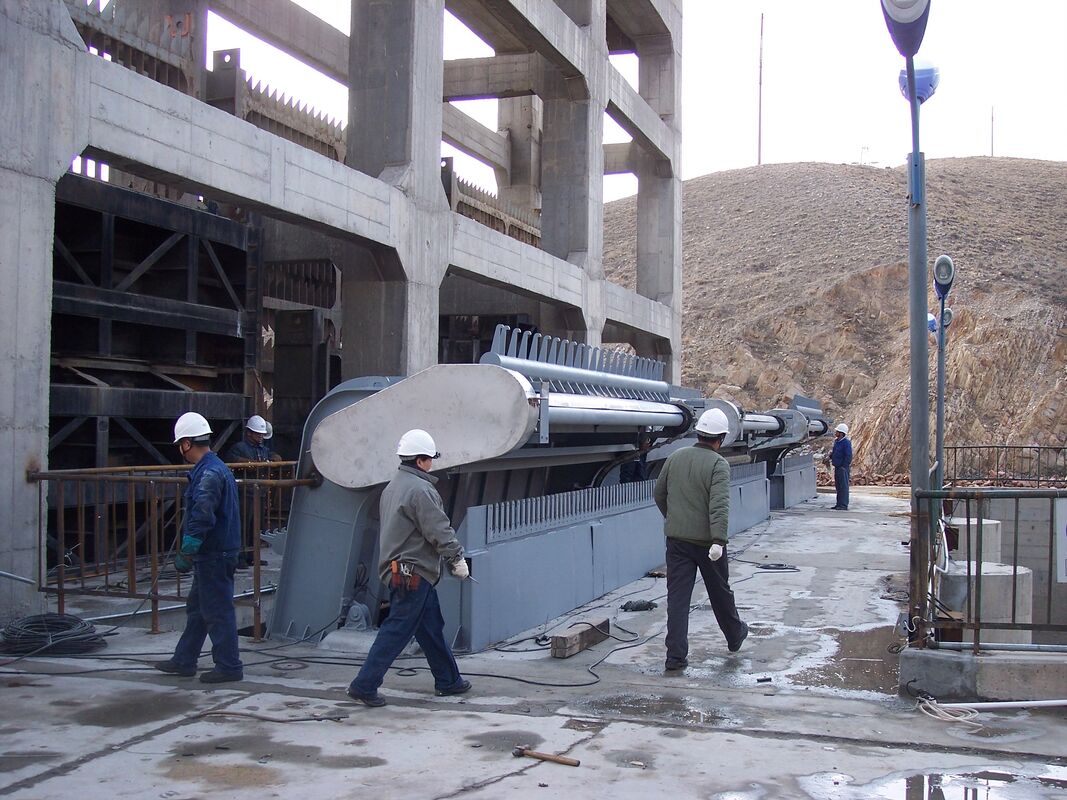 Dikte 4,5 tot 16 mm vuilroosterreinigingsmachine met snelheidsbereik van 150 RPM tot 1000 RPM en roosterbreedte compatibiliteit van 0,5 tot 3 meter