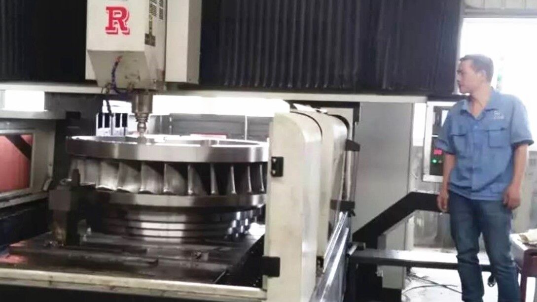 ISO 9001 Certified Hydro Turbine Runner with 92% Efficiency and 3 to 10 Blade Configurations for Renewable Energy