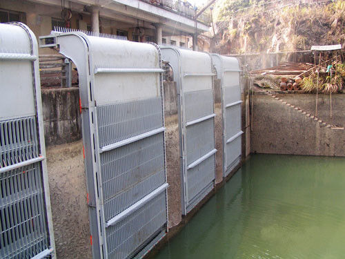 OEM afvalreinigingsmachine met een dikte van 4,5 tot 16 mm en een rasterinterval van 0,39 tot 15 mm voor het onderhoud van de waterinname