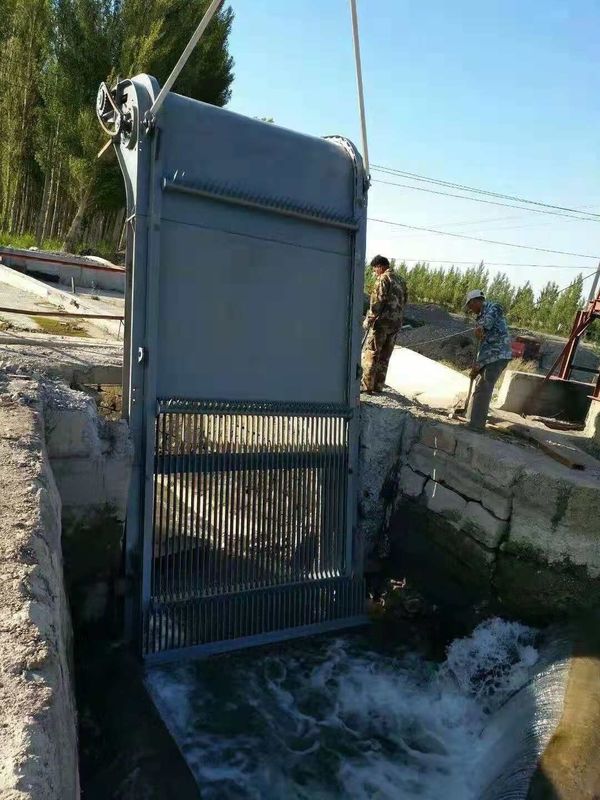 Door motoren aangedreven vuilroosterreinigingsmachine met een dikte van 4,5 tot 16 mm en een snelheidsbereik van 150 RPM-1000 RPM voor het verwijderen van industrieel afval