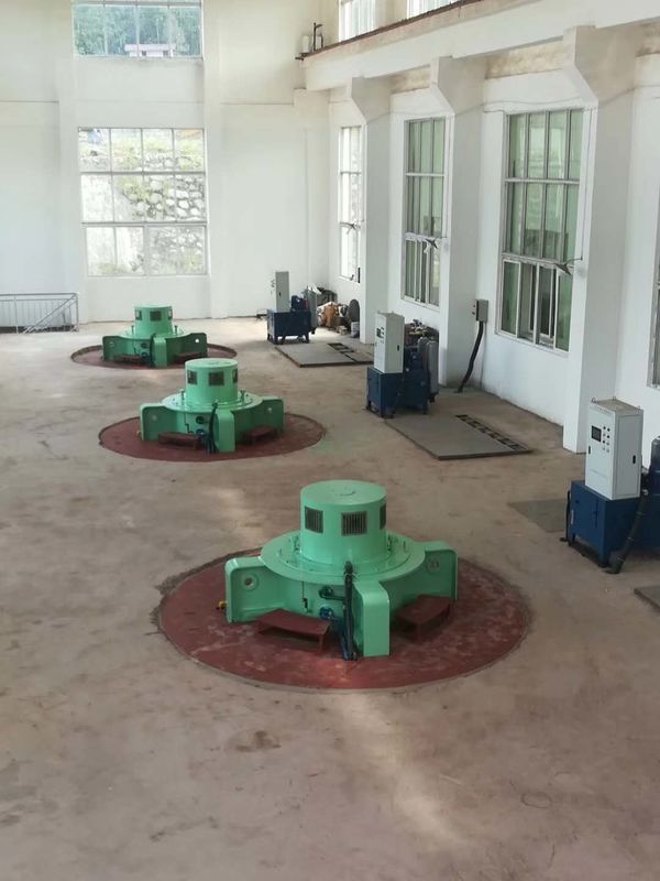 20-900 rpm waterturbine generator met een vermogen van 300 kW-20 MW en een laag onderhoud voor milieuvriendelijke energieproductie