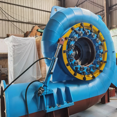 Verticale / horizontale installatie waterturbine met aangepaste doorstroming