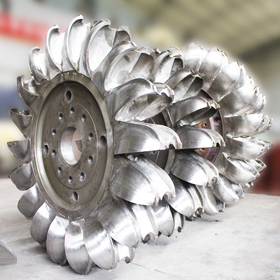 Waterkracht Pelton Turbine Generator 100kw-50mw IP54 Borstelloos/Thyristor 5-50t Gewicht