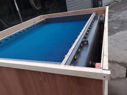 Efficiëntie 85 tot 93 procent Lucht-oliekoeler Beugelmontage Maximale bedrijfstemperatuur 120 graden Celsius Ideaal voor hydraulische systemen